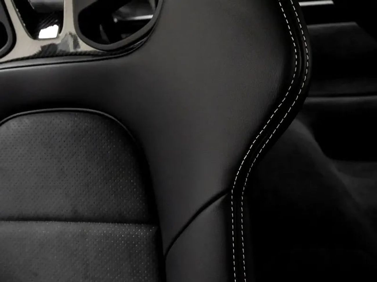 Porsche 911 GT3 4.0L ( With Original Rims and Exhaust )