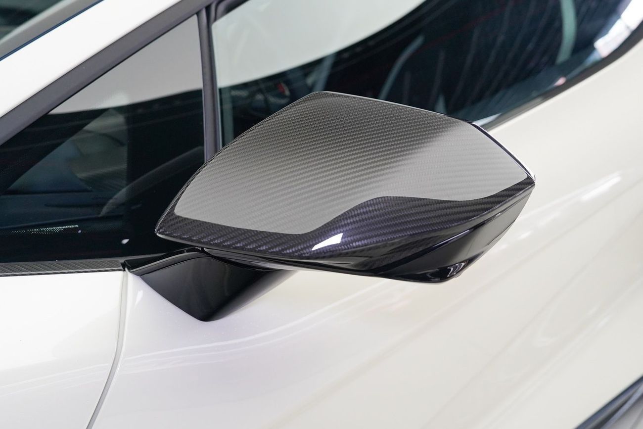 لامبورغيني ريفويلتو 6.5L V12 Hybrid