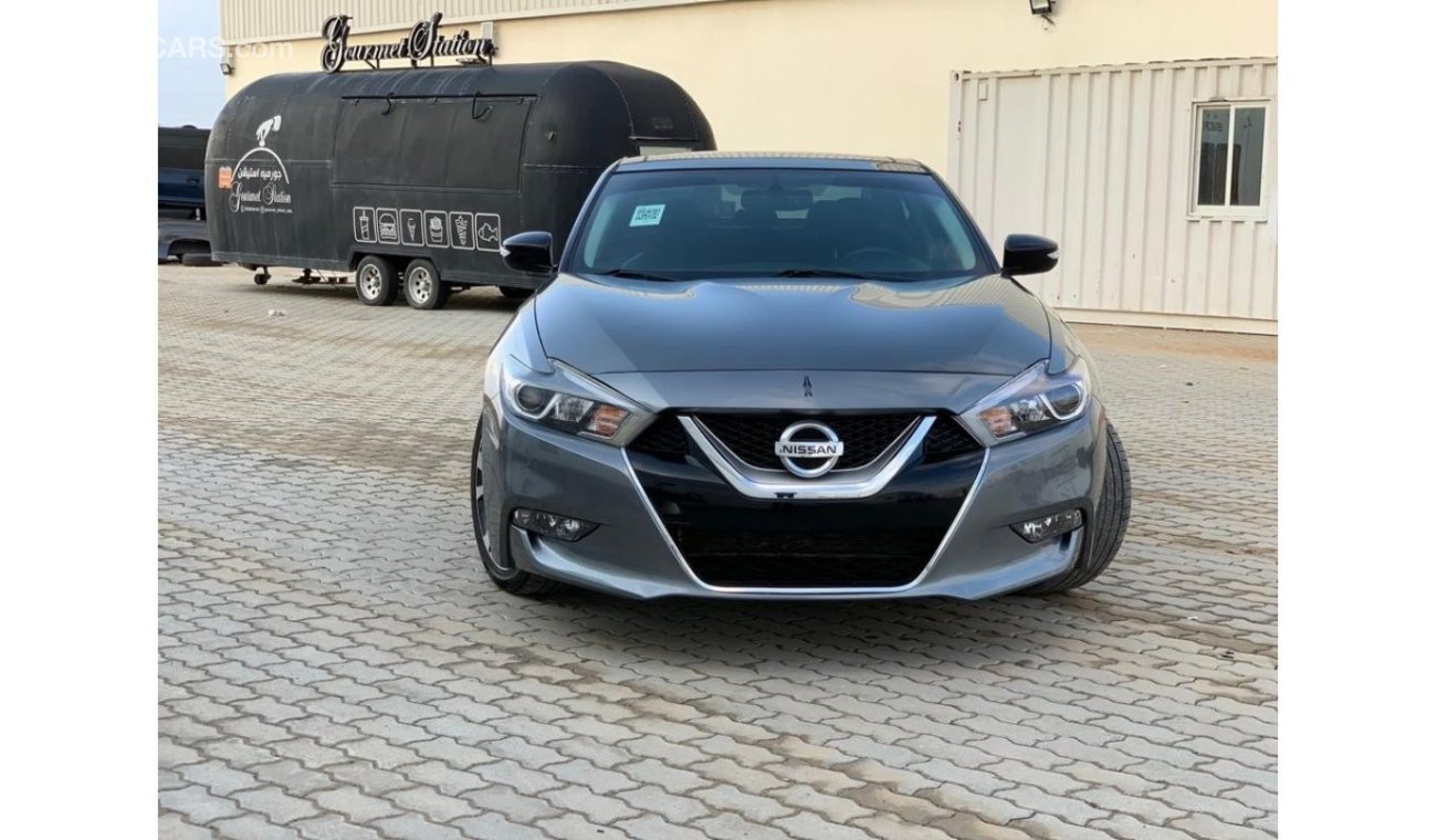 Nissan Maxima SR 2017 model, imported from America, 6 cylinder, mileage 121000 km