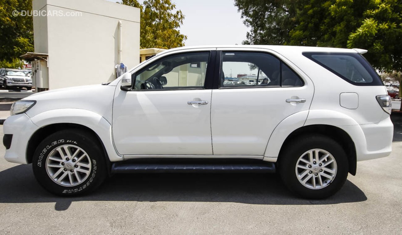 Toyota Fortuner Accident free , no re paintings, very good condition.