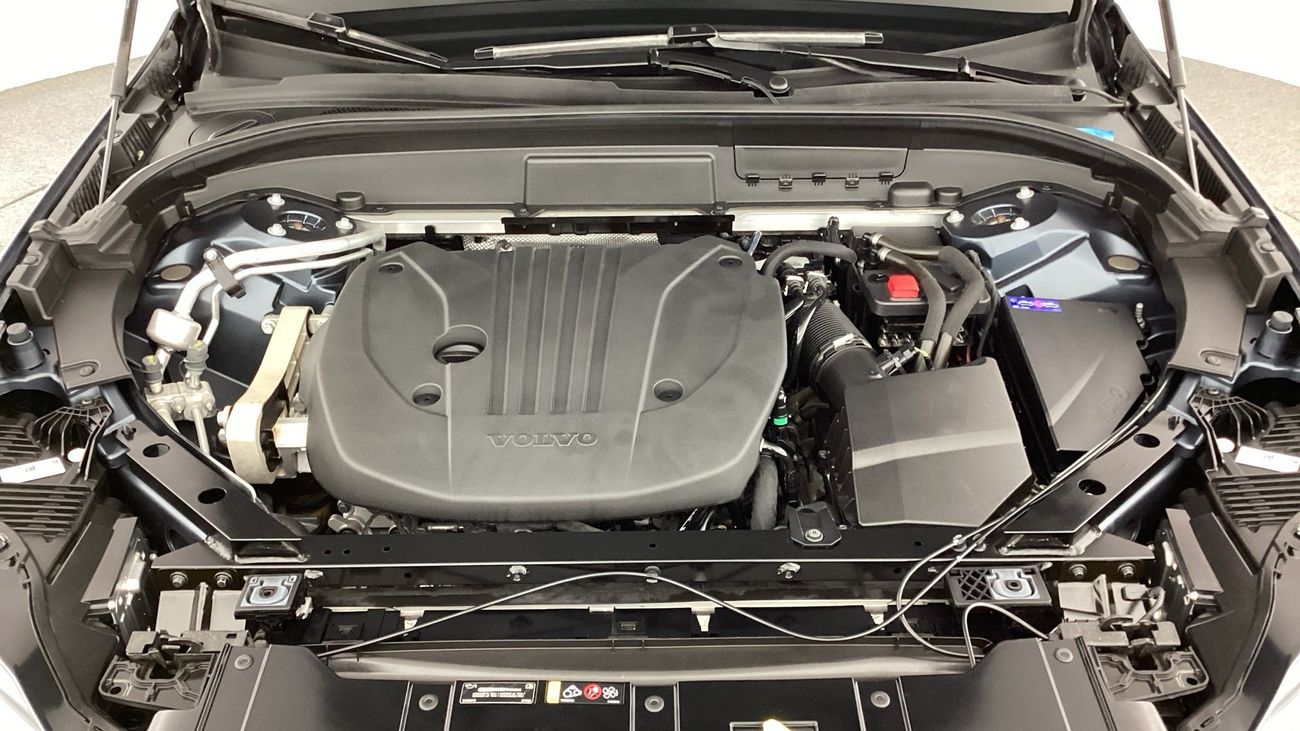 فولفو XC 60 B5 CORE AT | شامل الضمان | 0 ﺪﻔﻋﺓ ﺃﻮﻟﻯ