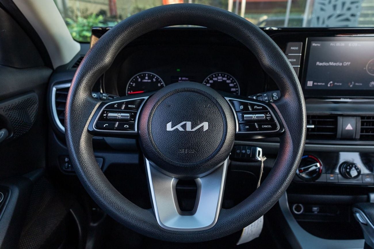 Kia Seltos Kia Seltos LX 2023 GCC | Warranty for 779.00 AED monthly