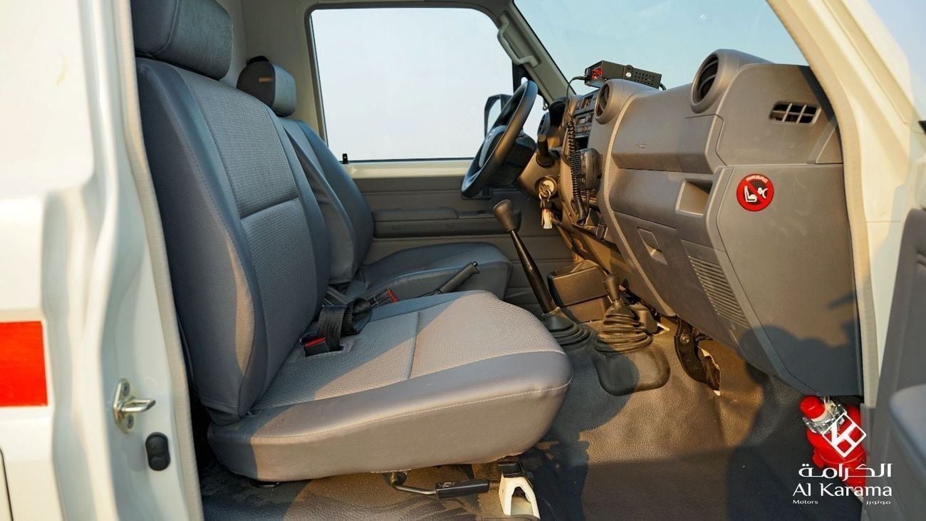 تويوتا لاند كروزر 70 LC 78 HARDTOP 2.8L MT خدمات الطوارئ الطبية | سيارة إسعاف | LC78 | محرك 4.2 لتر، دفع رباعي، ناقل حركة