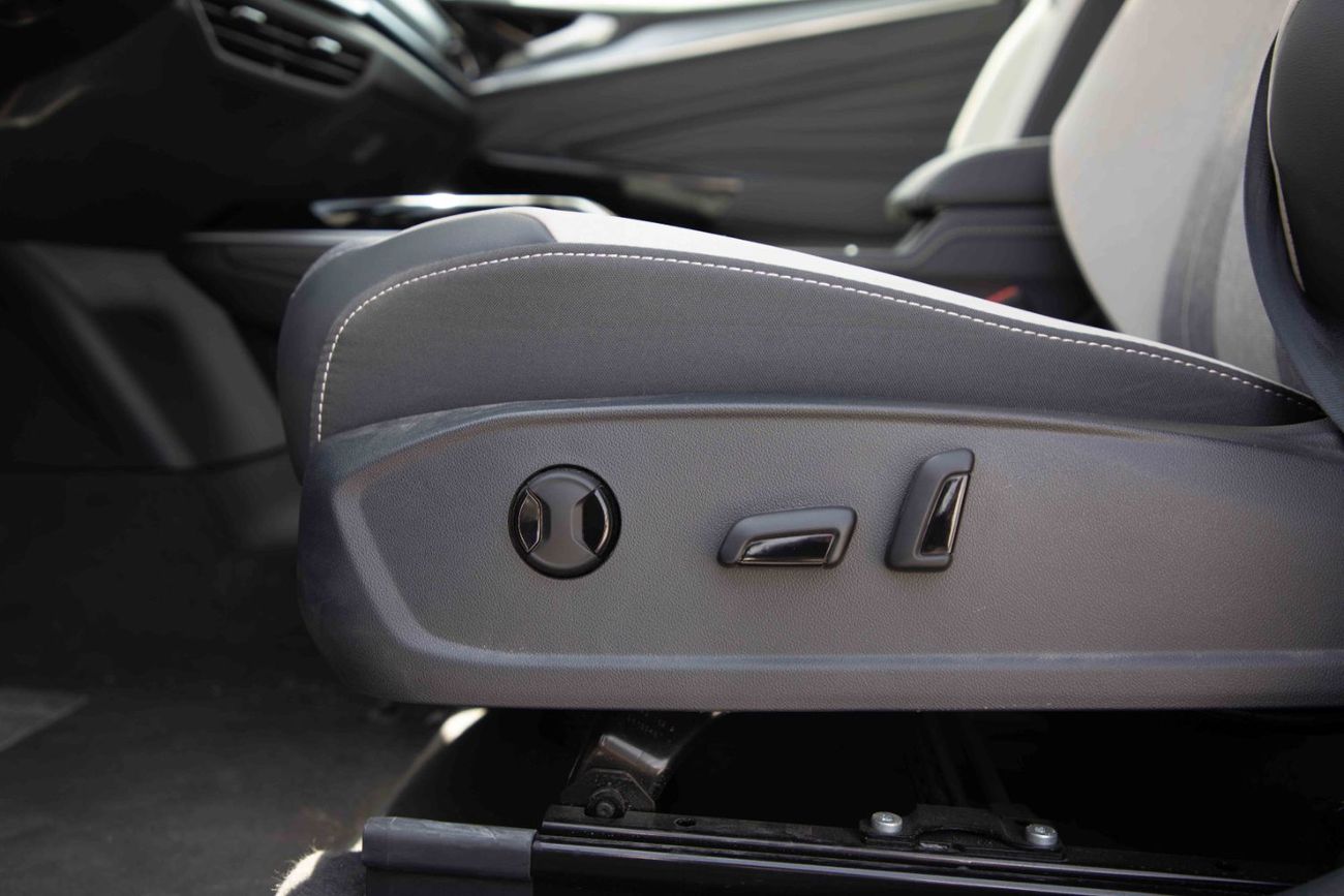 فولكس واجن ID.4 2022 Volkswagen ID4 Pure + - White Inside Black & Grey | Export Only