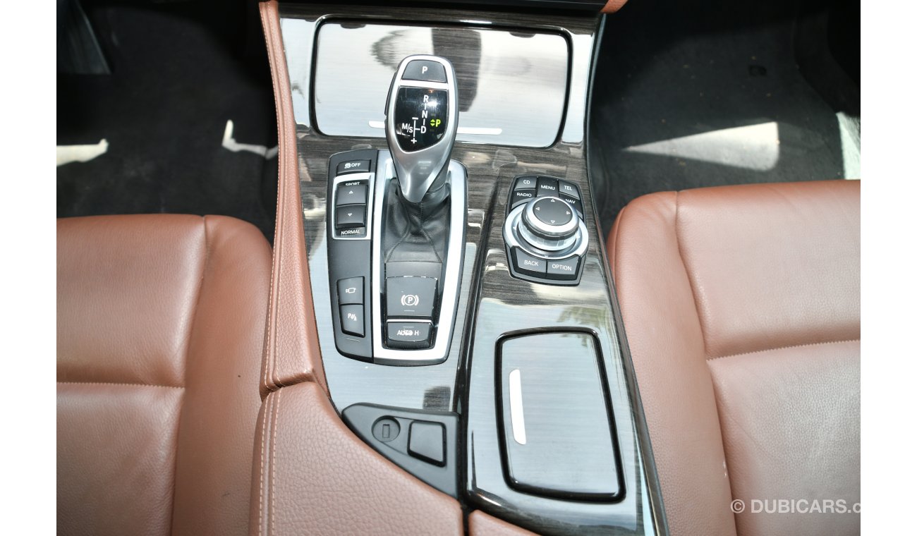 BMW 535i i 2011 - GCC SPECS - V6 - TWIN POWER TURBO