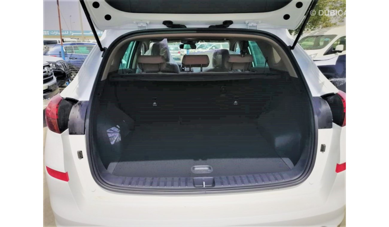 Hyundai Tucson 2.0 with sun roof