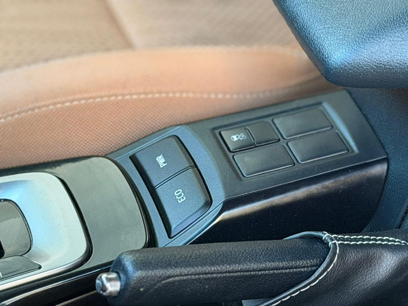 تويوتا فورتونر EXR 2.7L (164 HP)