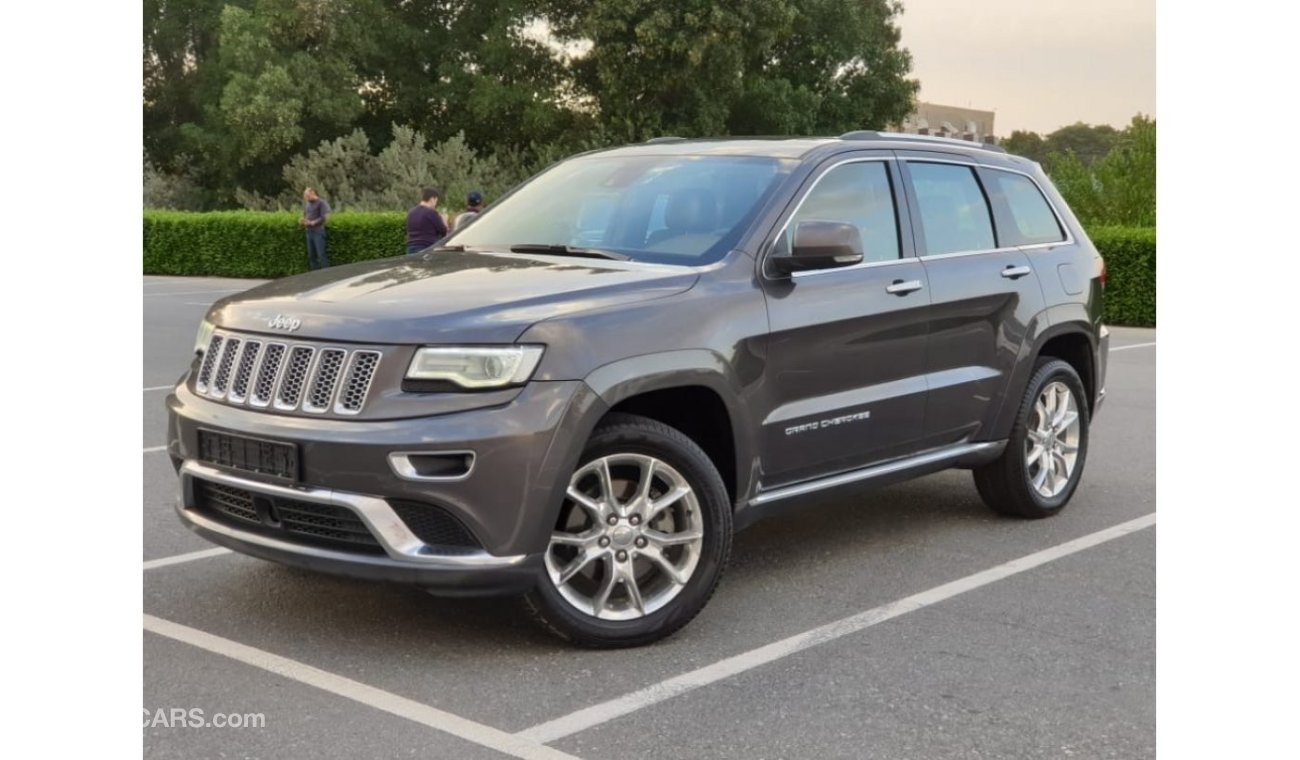 Jeep Grand Cherokee Jeep Grand Cherokee Summit 2015 GCC Perfect Condition - Accident Free