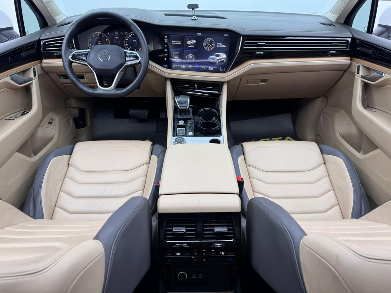 Volkswagen Touareg 2023 Volkswagen Touareg highline Plus, 2029 VW Warranty + Service Pack, Full VW Service History, GCC