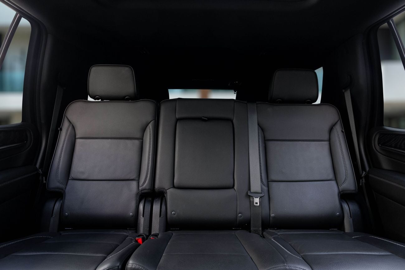 جي أم سي يوكون Yukon Denali | 4,896 P.M | 0% Downpayment | LOW KMS | FULL OPTION DENALI!