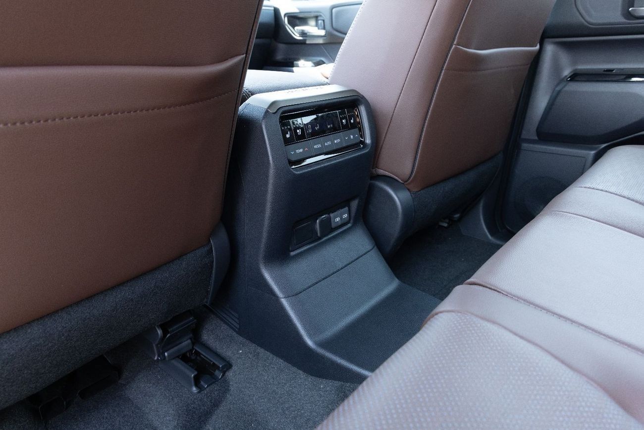 تويوتا برادو Adventure Mono Tone 2.4T Prado Adventure 2.4L Turbo, 4WD, Leather Seats, Sunroof - 2025 (Export)