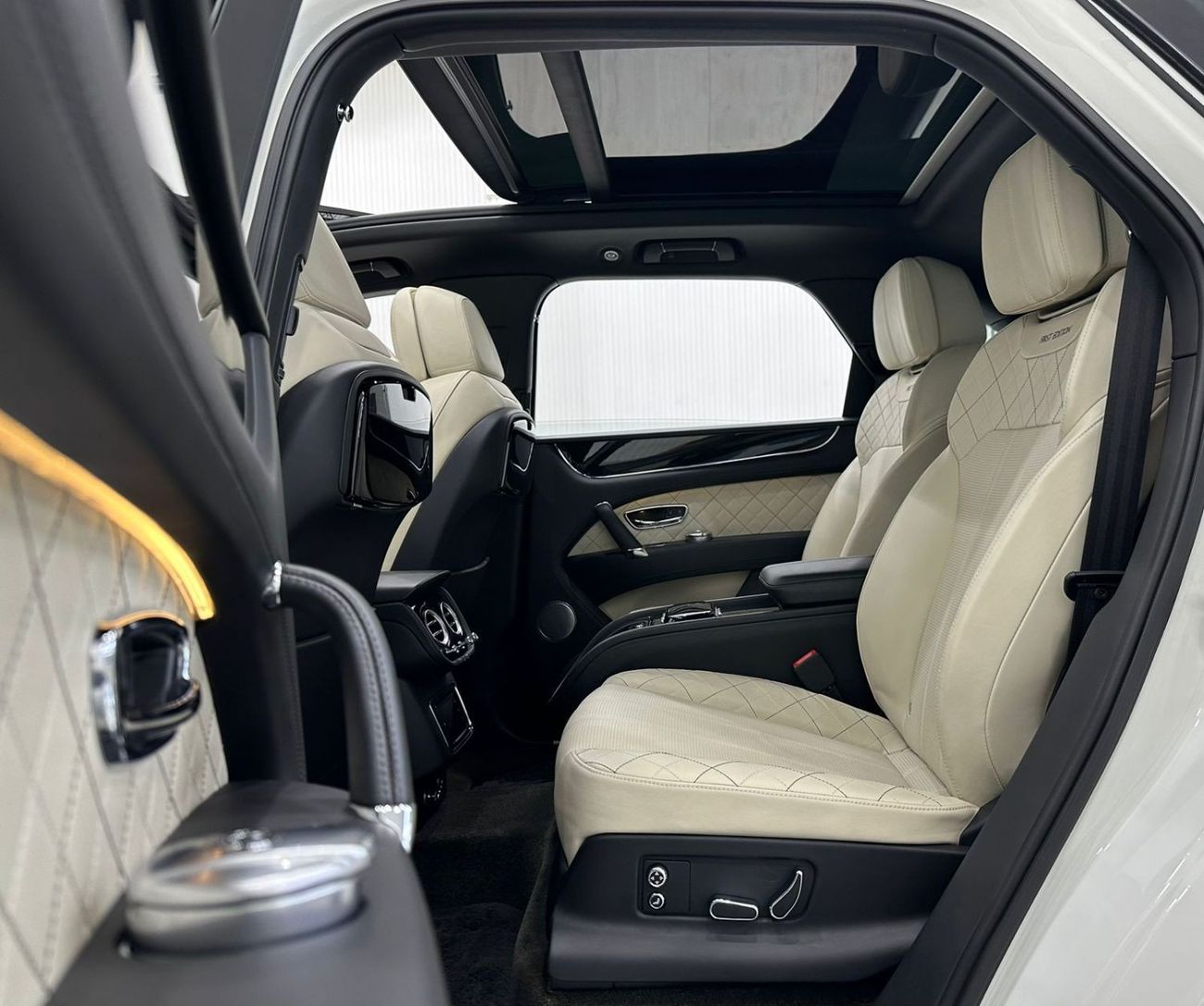 بنتلي بينتايجا Std