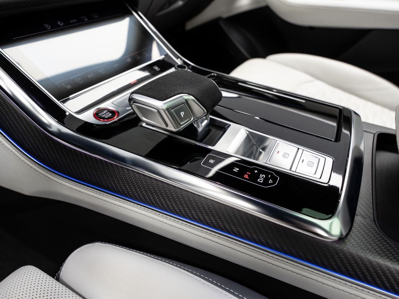 أودي RSQ8 BUY NOW, PAY 2027 | THE BLACKLINE STANDARD | 2031 Audi Warranty & Service Contract, GCC, Low KM's