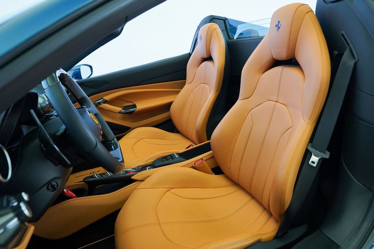 Ferrari F8 Spider 3.9T V8