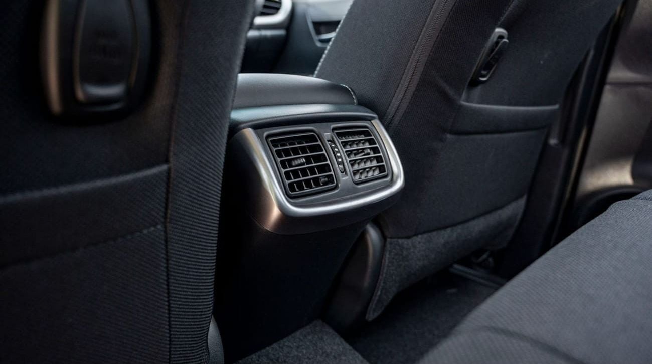 تويوتا هيلوكس Toyota Hilux 2.4L diesel AT full option 2024