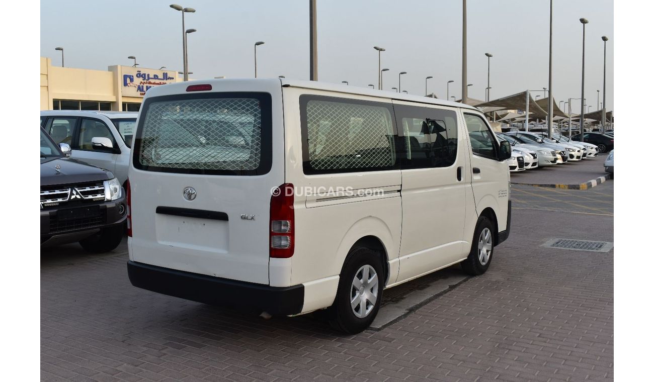 Used TOYOTA HIACE 2015 (6 SEATER)(HALF PASSENGER HALF CARGO) 2015 for