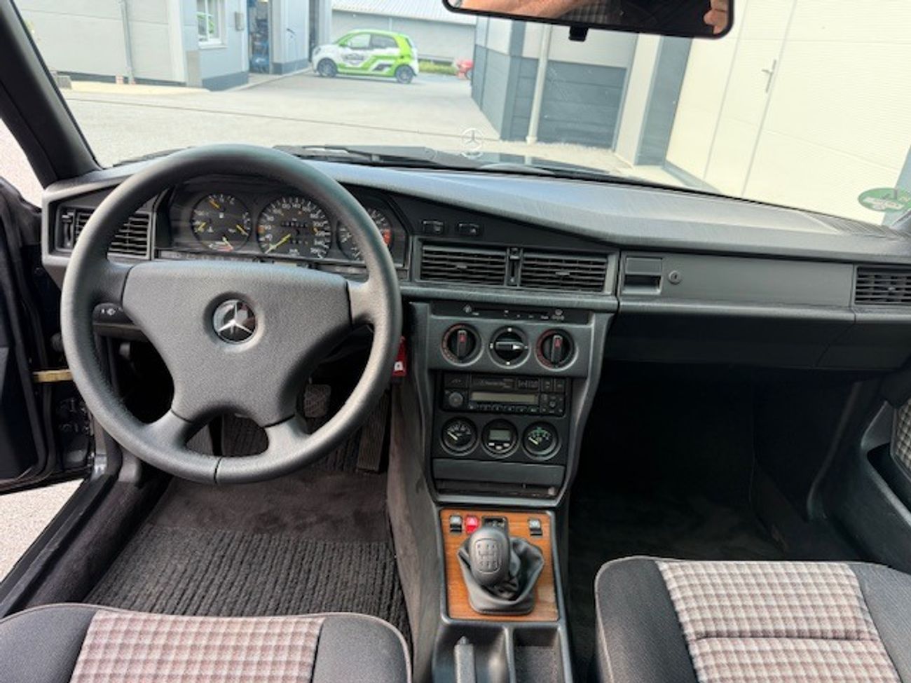 Mercedes-Benz 190 190E 2.5 16V EVO2 Clone