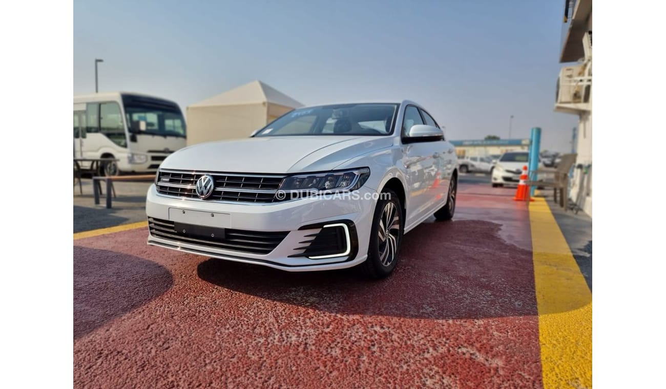 فولكس واجن بورا فولكس فاجن إي بورا كهرباء بالكامل ، بطارية 39.76 كيلو وات في الساعة ، مدى 276 كم ، موديل 2020