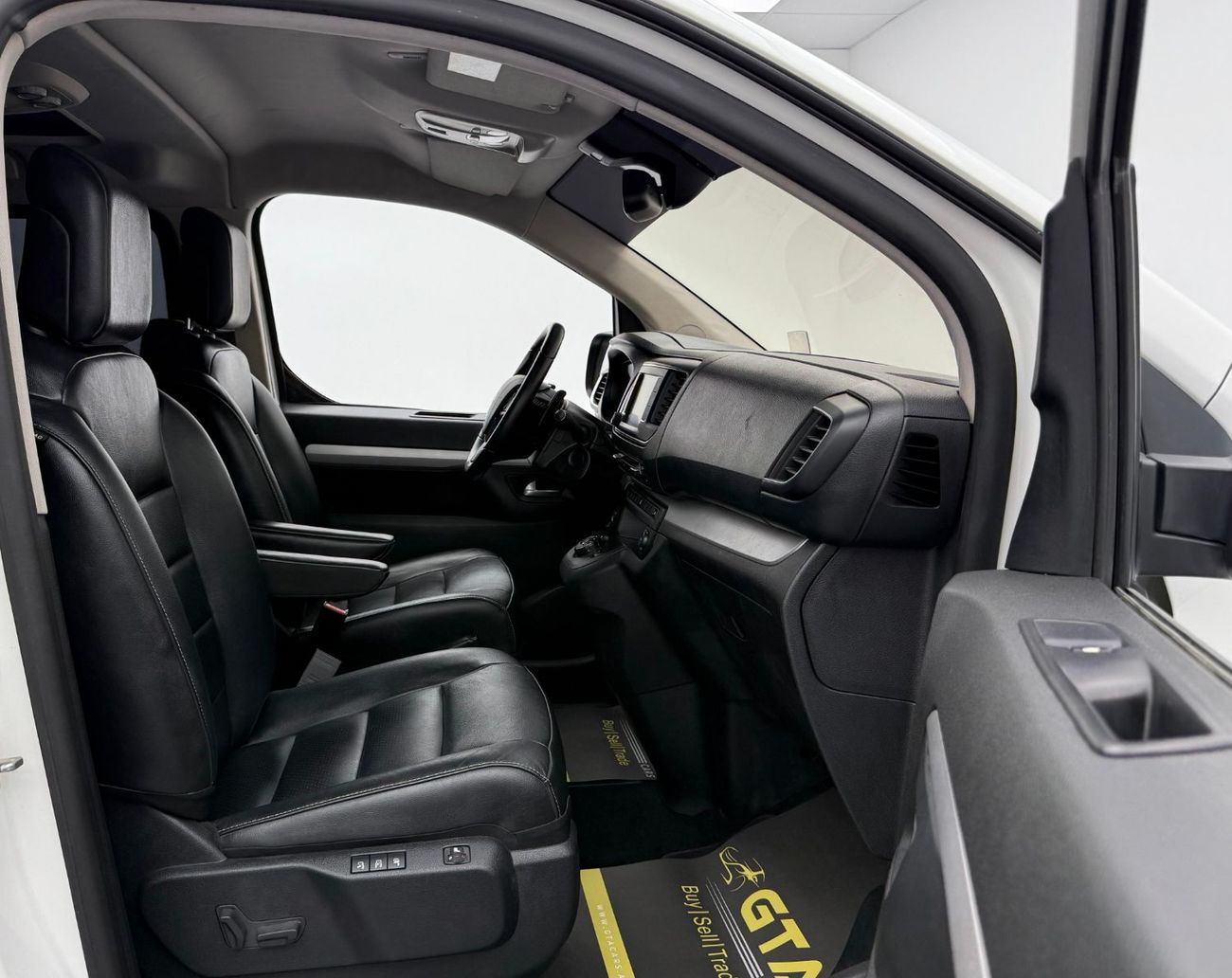 Peugeot Traveller 2019 Peugeot Traveler,Agency Warranty + Service Contract,Agency Full Service History,GCC