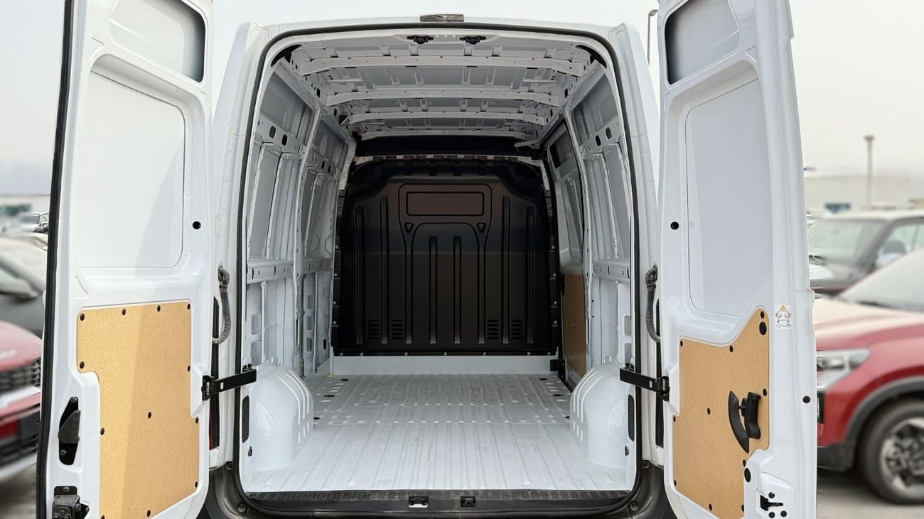 Renault Master 2.3T Panel Van (L2H2) Renault Master 2.3T Diesel Panel Van (L2H2) 2025YM