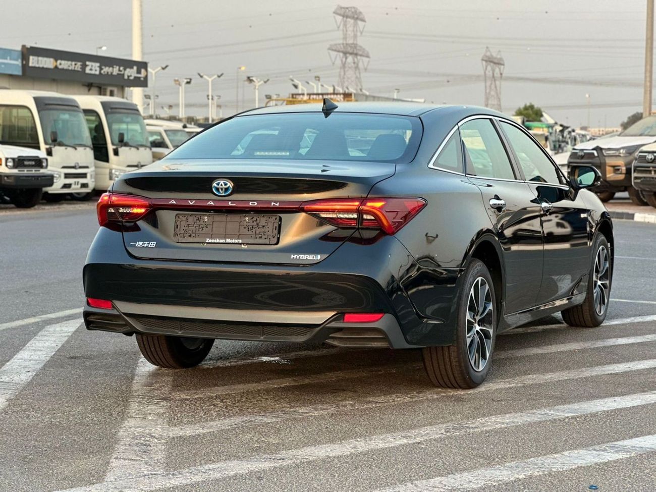 تويوتا افالون TOYOTA AVALON XLE 2.5L HYBRID 2024