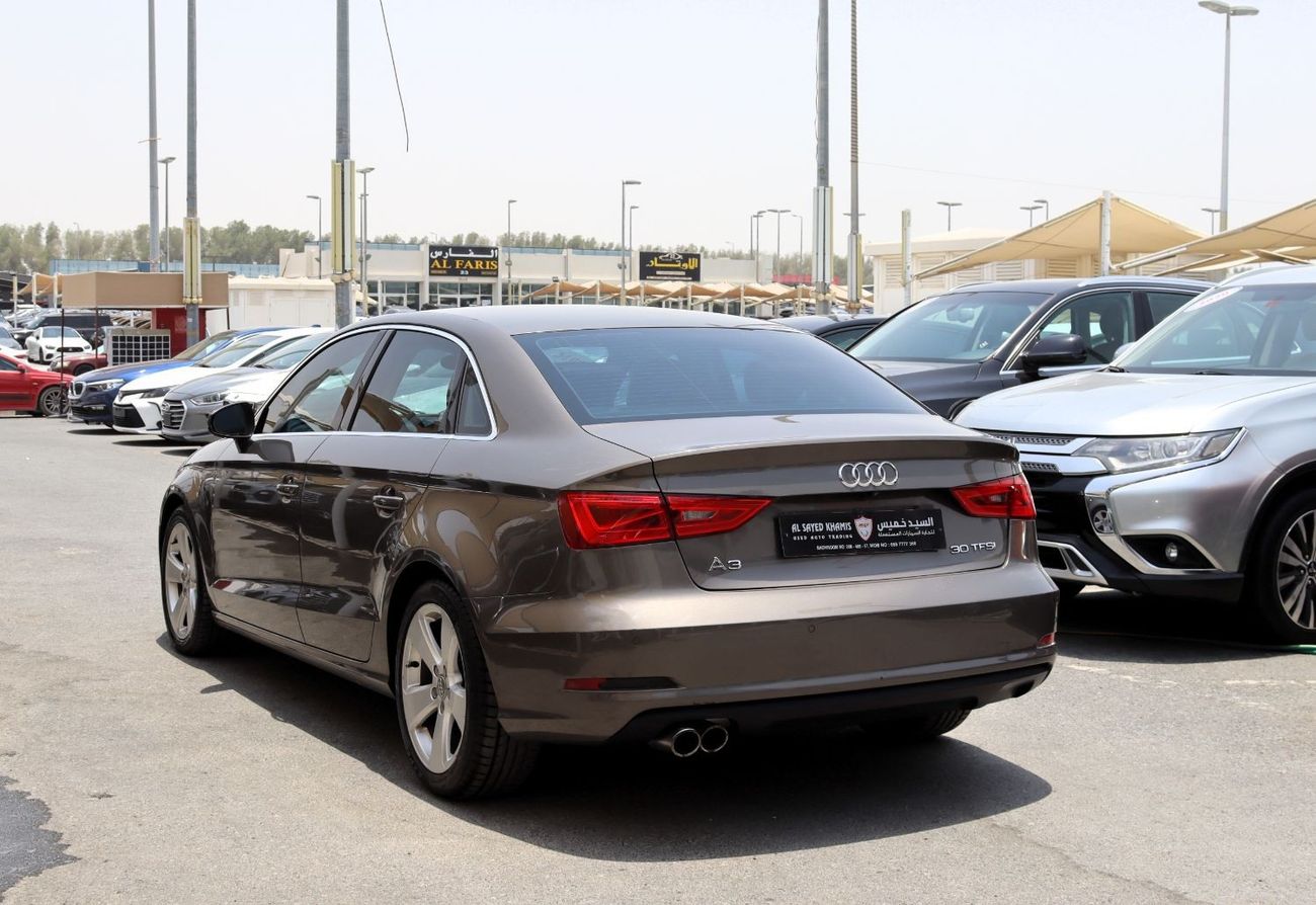 Audi A3 30 TFSI ACCIDENTS FREE- GCC- ORIGINAL PAINT - 1400 CC TURBO- PERFECT CONDITION INSIDE OUT