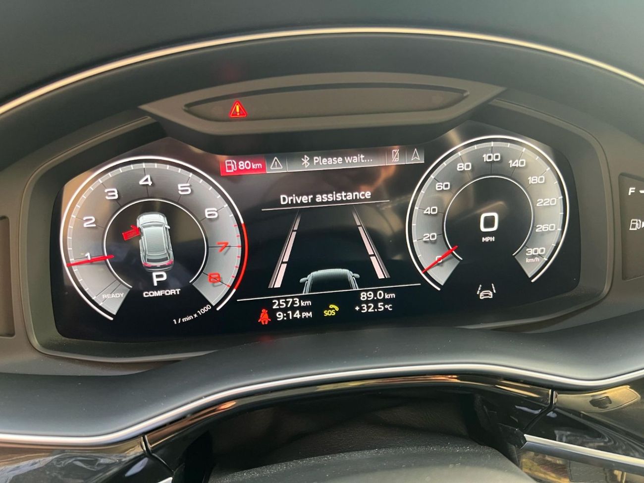 Audi Q8 2023-Audi Q8 55 TFSI Quattro-SLINE