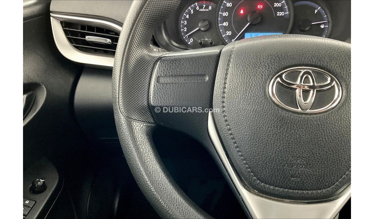 Toyota Yaris SE / E
