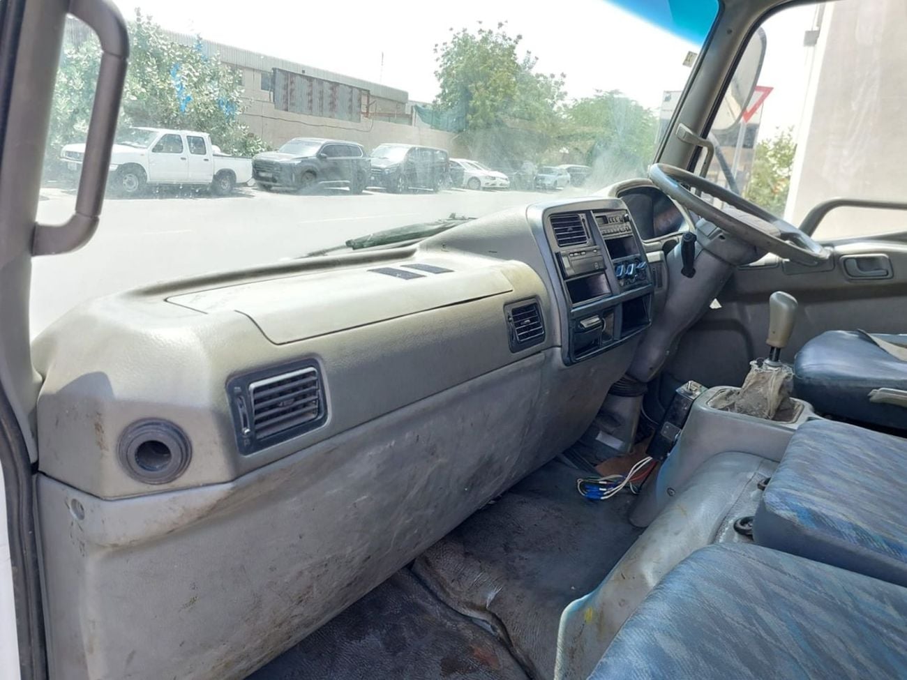 ميتسوبيشي فايتر MITSUBISHI FIGHTER DUMPER TRUCK RHD 2003 MODEL 8.2 L DIESEL MANUAL(PM60964)