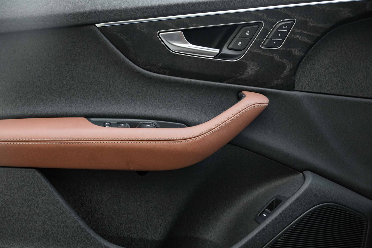 أودي Q7 Q7 S-Line | 5,680 P.M | 0% Downpayment | Q7 3.0L S-Line|Audi Warranty! | Ramadan Offer!