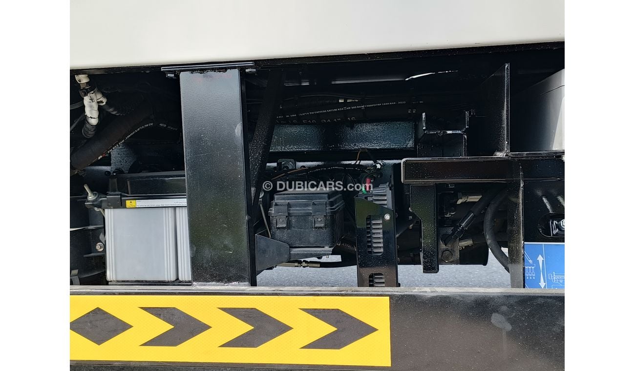 Mitsubishi Fuso Canter ,MAN LIFTER 20 METER, 4.2L V6 Diesel, All Kinds Available , (CODE # 937)