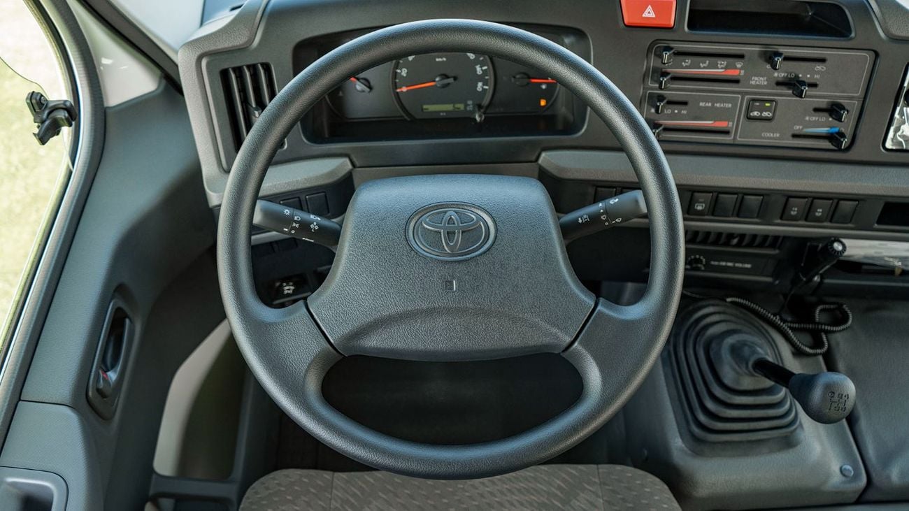 Toyota Coaster 4.2L 30 SEATER