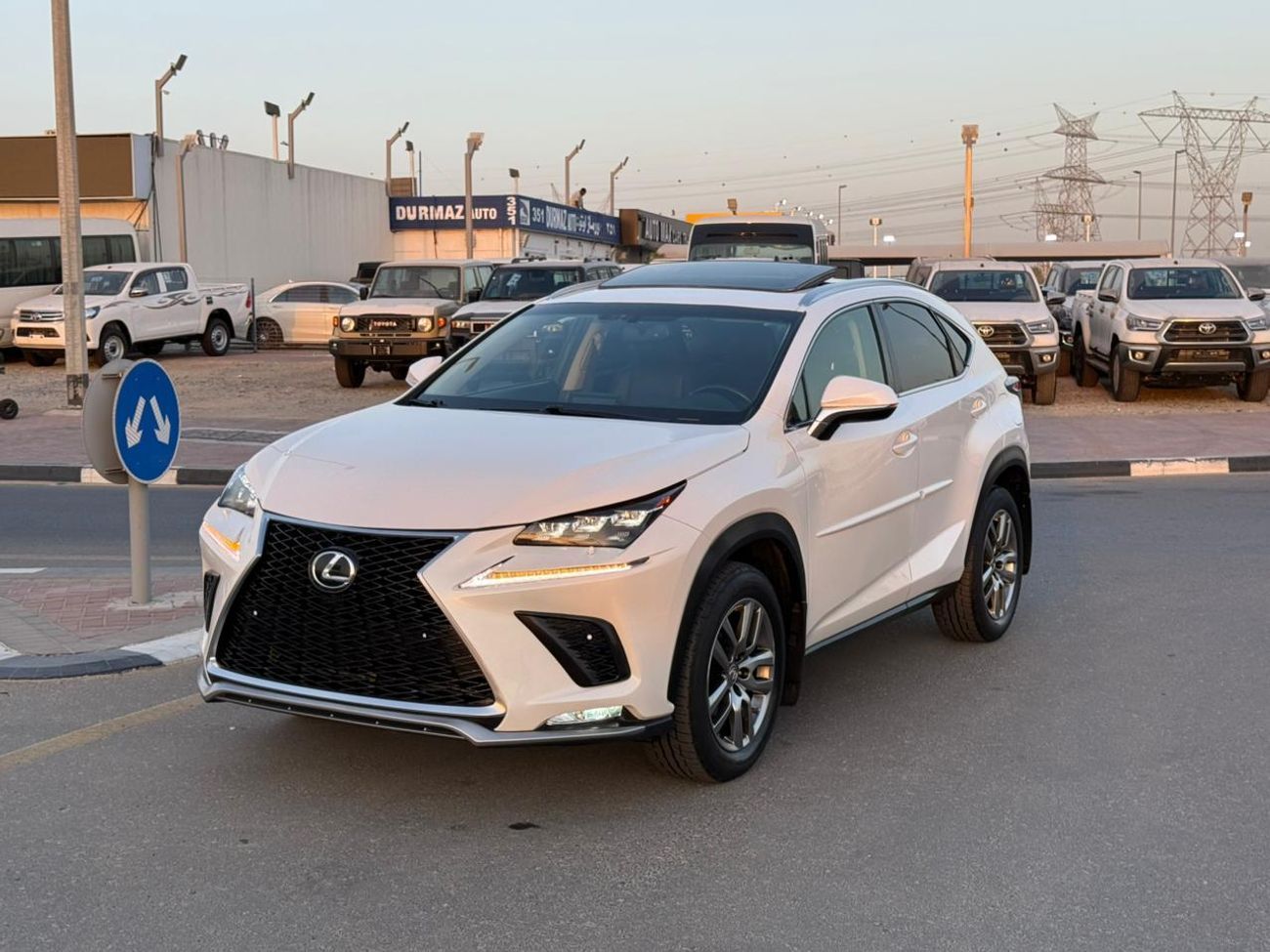 لكزس NX200t LEXUS NX200 TURBO Premier 2.0L FULL OPTION | UAE PASS