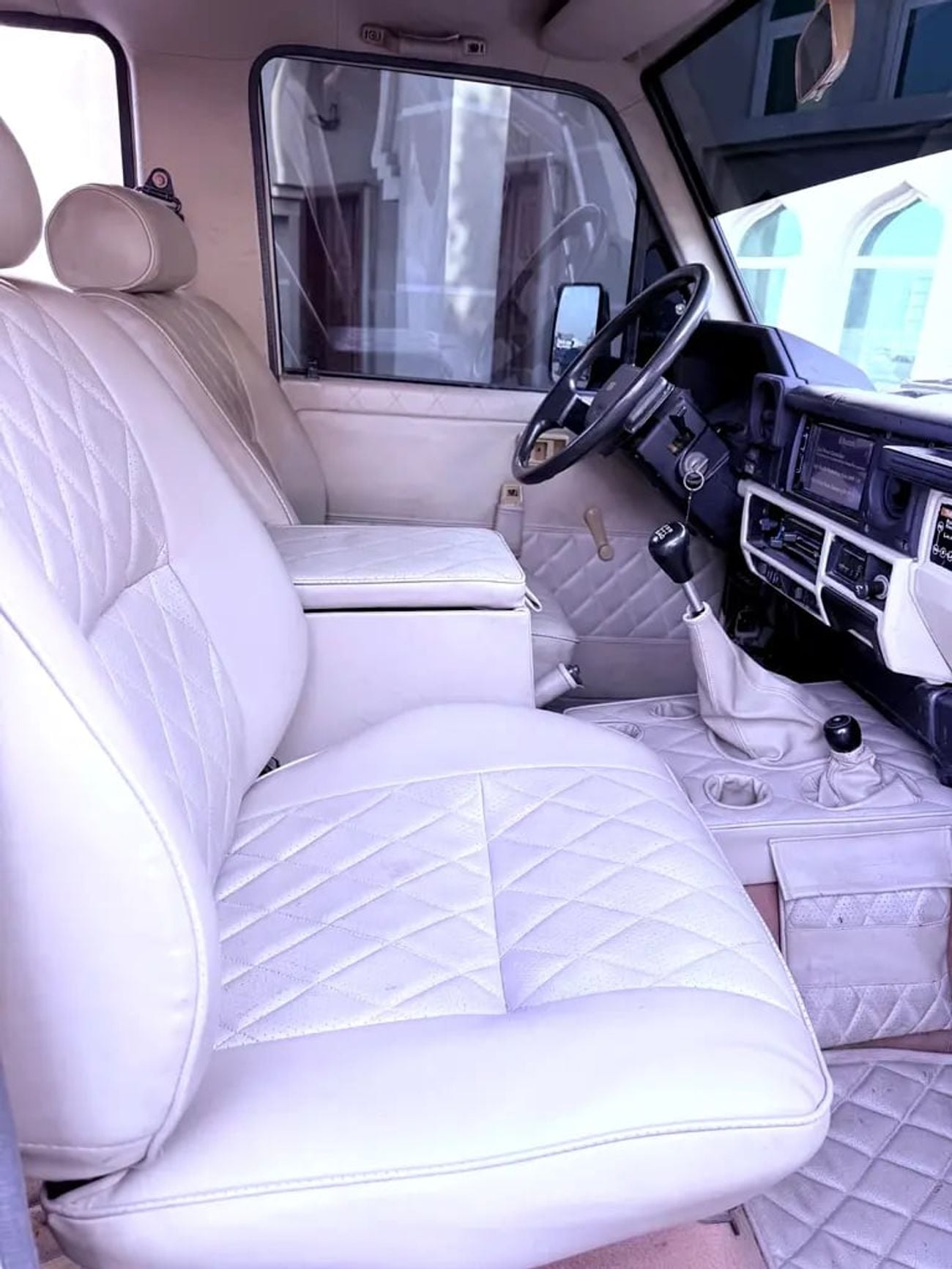 Toyota Land Cruiser تويوتا لاند كروزر ربع موديل خليجي جير عادي