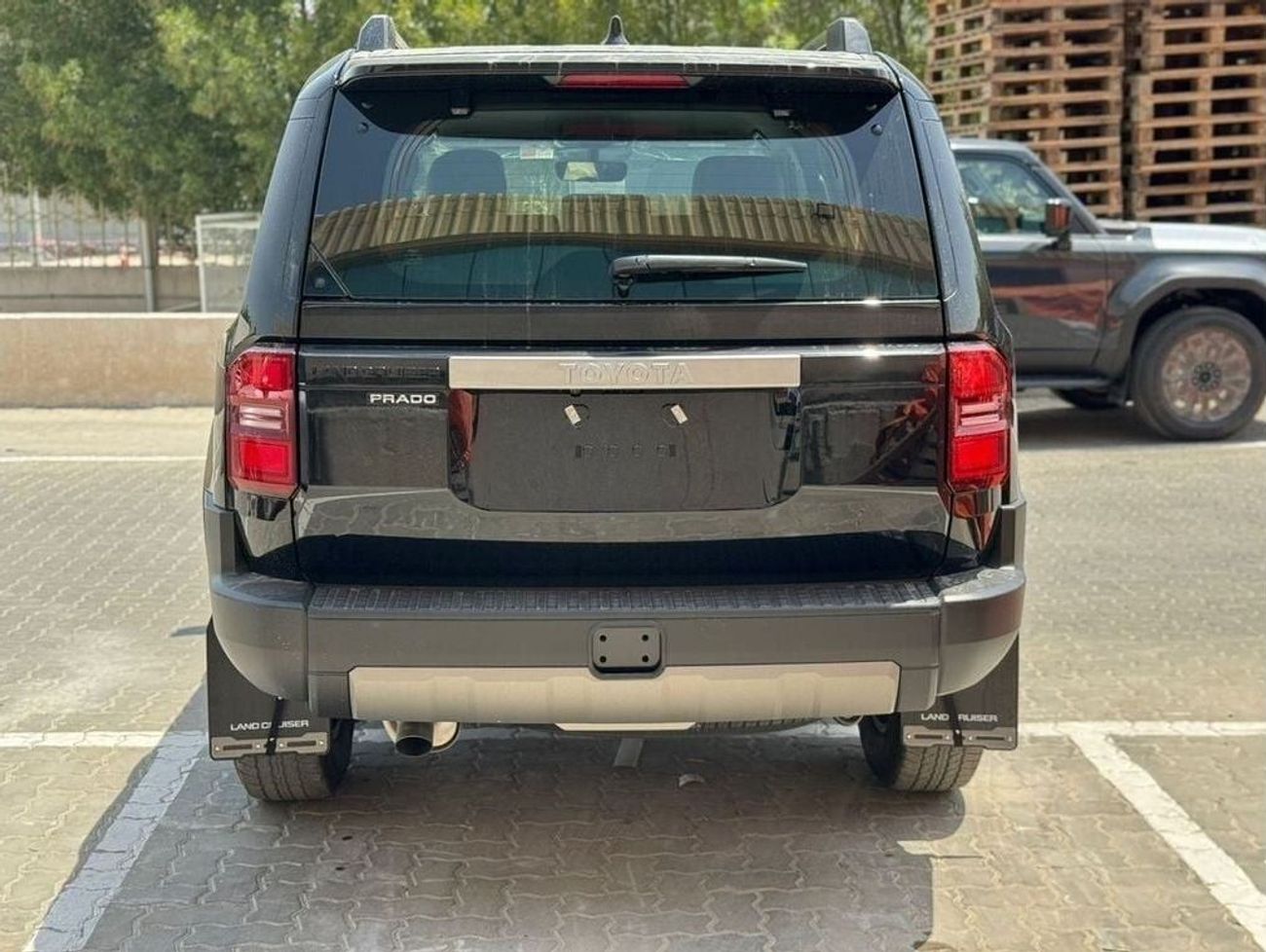 Toyota Prado PRADO LIMITED 2.7L PETROL | TXL | 2025 | 0 KM | 03 YEARS WARRANTY | BRAND NEW