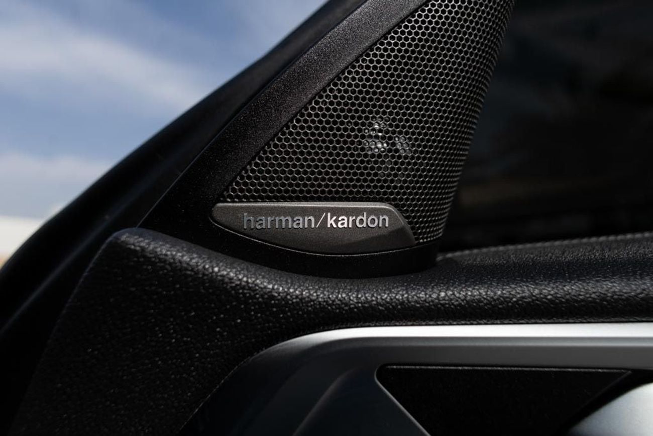 BMW 430i M Sport 2.0L BMW 430i M-Sport 2022 GCC under Agency Warranty and Service Contract with Flexible Down