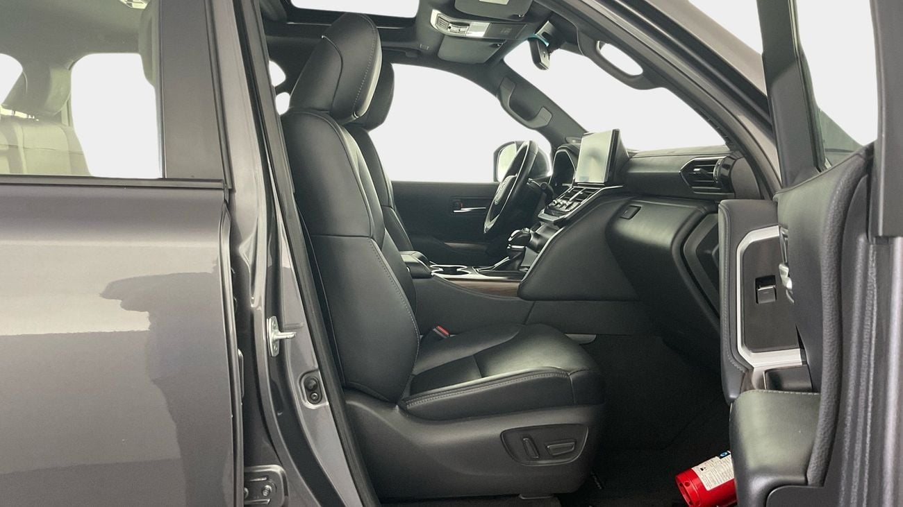 تويوتا لاند كروزر GXR | شامل الضمان | 0 ﺪﻔﻋﺓ ﺃﻮﻟﻯ