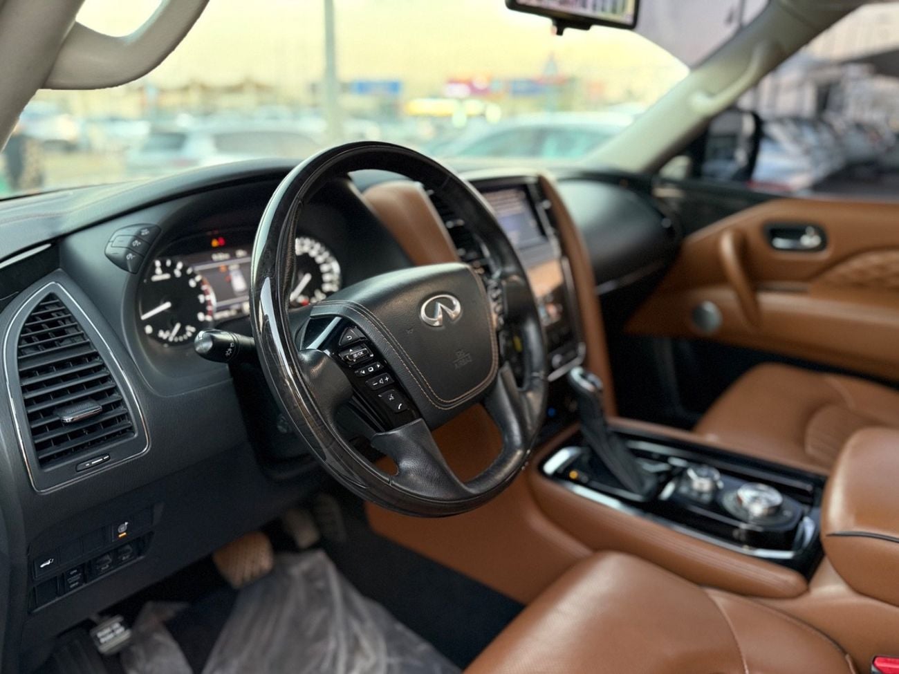 إنفينيتي QX80 Excellence 5.6L