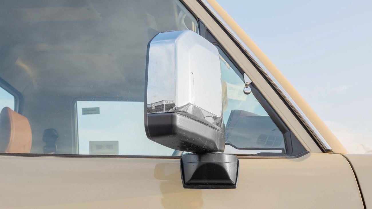 تويوتا لاند كروزر بيك آب 2025 Toyota Land Cruiser LC 79 2.8L SC AT Diesel Full Option (Beige)