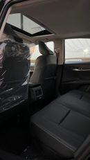 Toyota Camry XLE 2.5L Hybrid