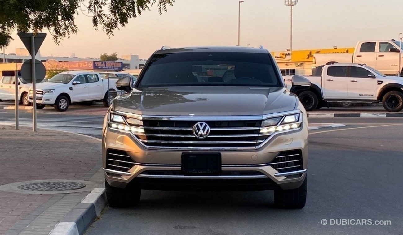 Volkswagen Touareg Highline 2019 GCC Warranty Agency Service
