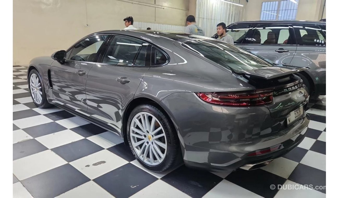 Porsche Panamera S