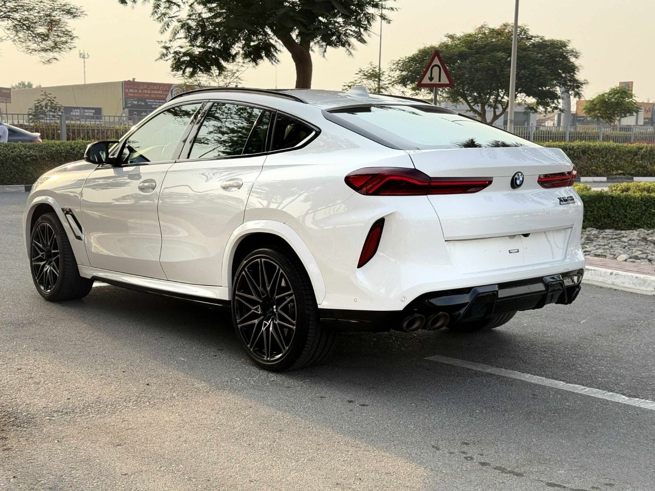 BMW X6 xDrive40i Luxury M Sport Package 3.0L GCC SPEC UNDER WARRANTY AND SERVICE CONTRACT