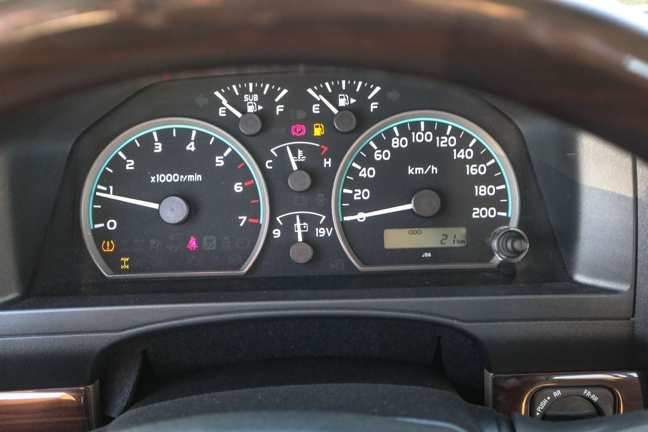 تويوتا لاند كروزر بيك آب  TOYOTA LAND CRUISER SINGLE CAB 4.0L 2025 MODEL M/T