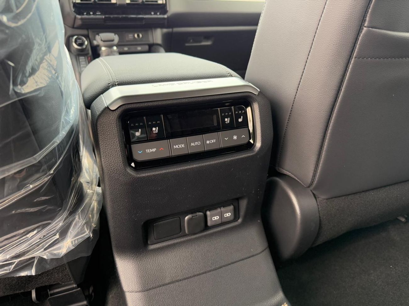 Toyota Prado VXR TOYOTA PRADO LUXURY PLUS 2.8L DIESEL FULL OPTION(EXPORT TO WEST AFRICA ONLY)