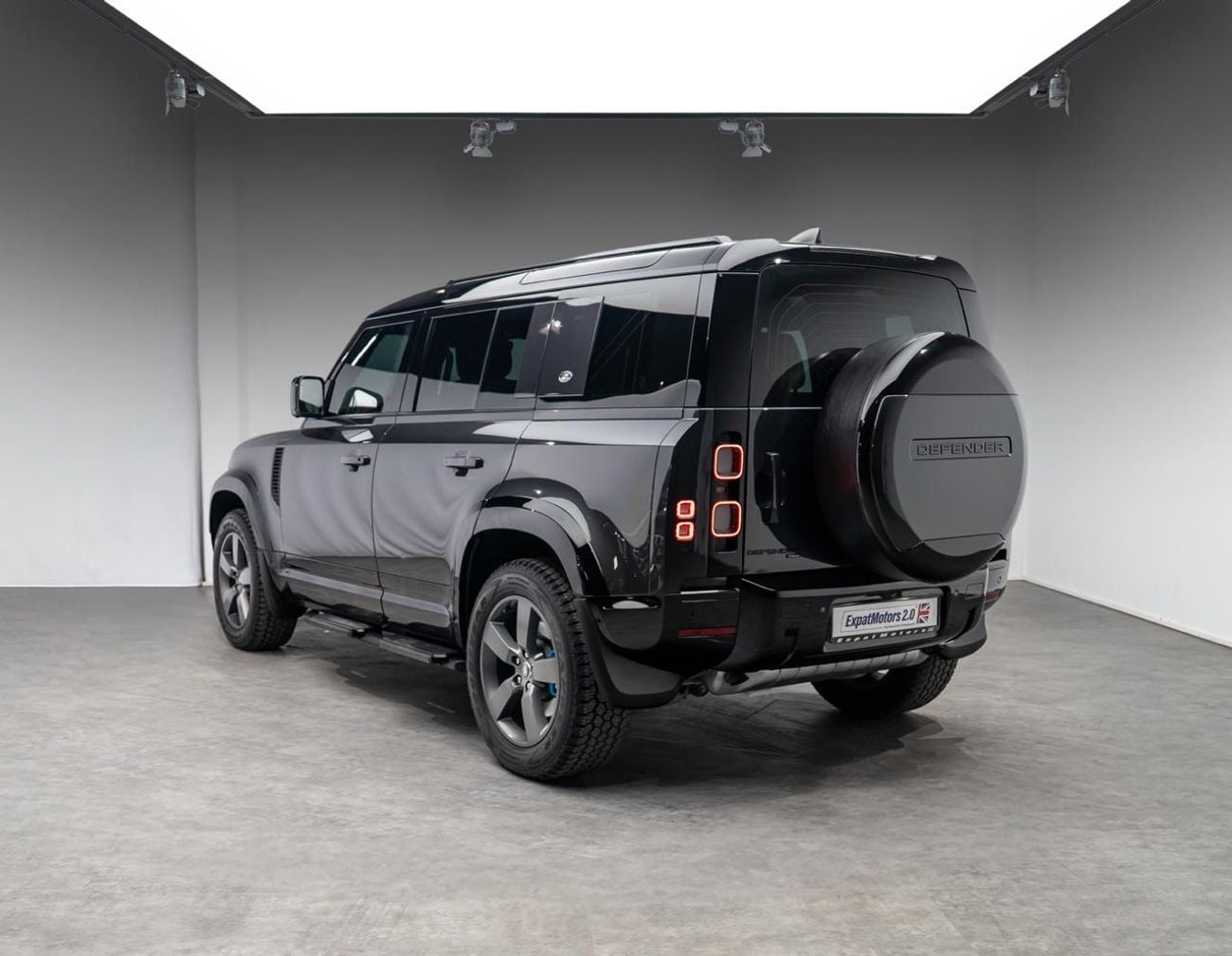 لاند روفر ديفندر 110 HSE P400