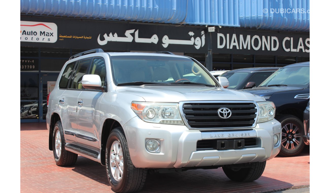 Toyota Land Cruiser (2012) GXR V6