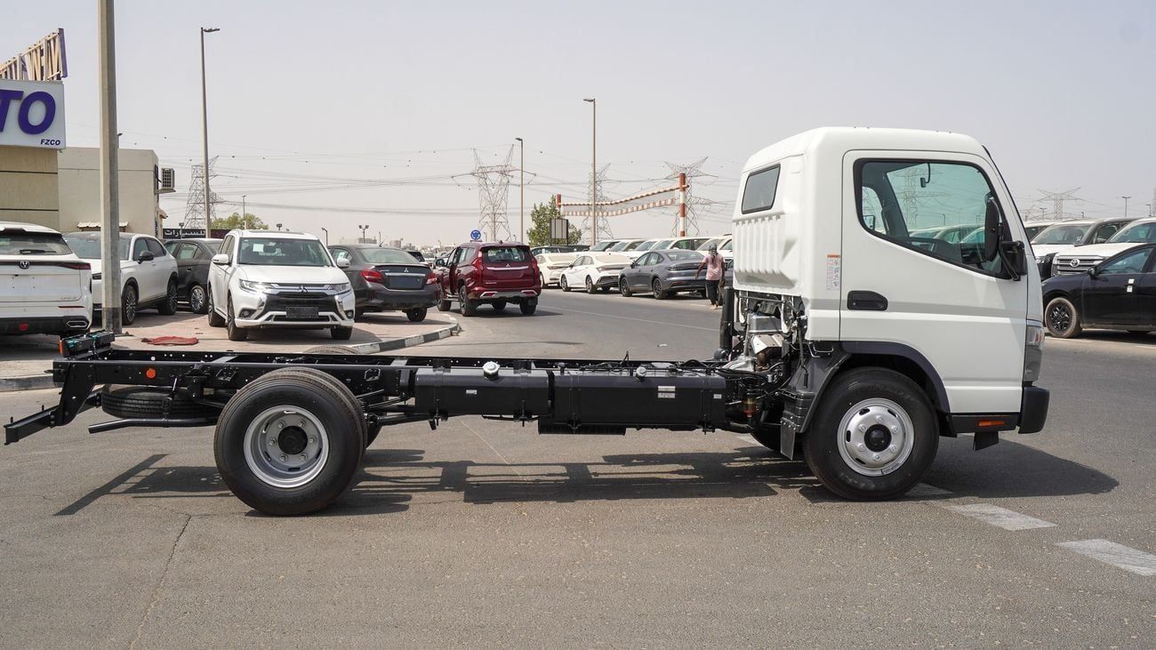 ميتسوبيشي فوسو كانتير Brand New Mitsubihsi Fuso Canter 2025 Export 4.2L M/T |White/Black|CANTERCHASSIS-170-ABS-2T|