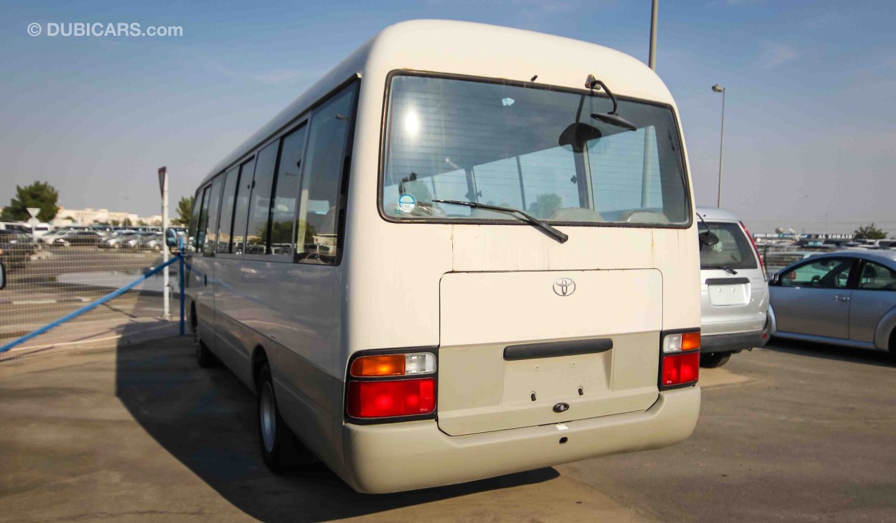 Toyota Coaster 02905