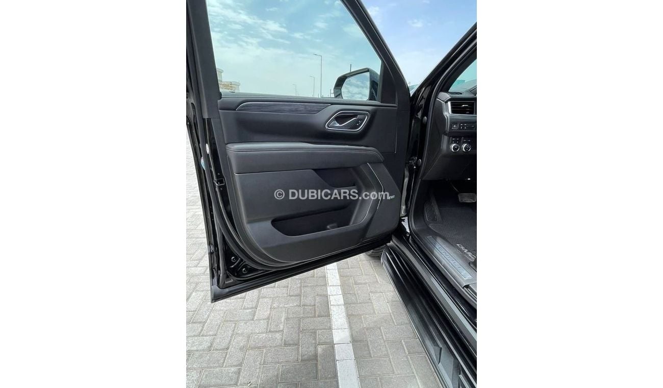 GMC Yukon GMC Yukon Denali 6.2L V8 (AWD) 2021- BLACK